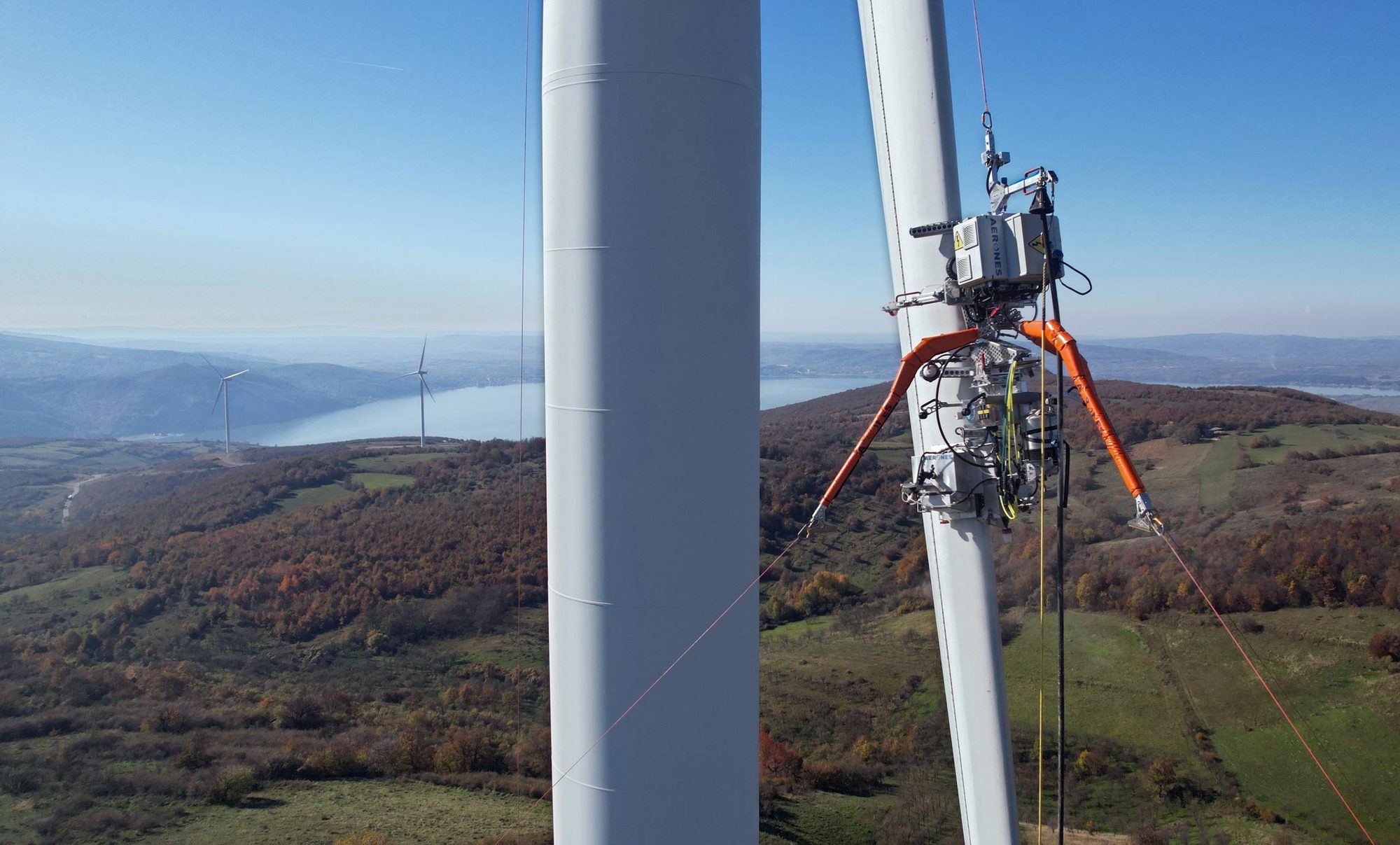 Aerones leading edge repair on wind turbine blade
